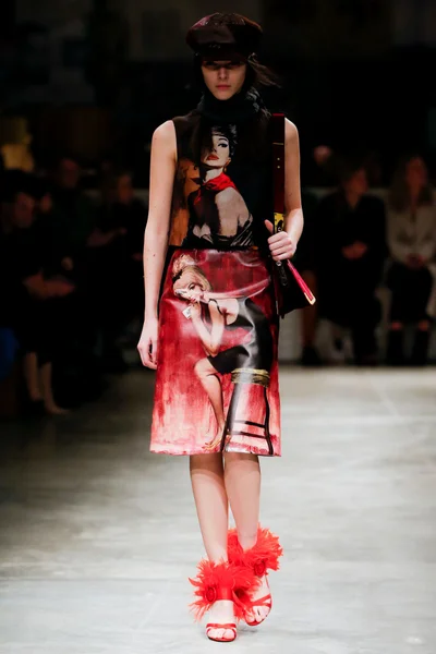 Look 30